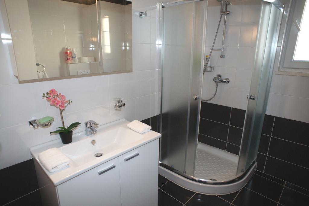 סרנדה White Residence Luxury Apartments חדר תמונה